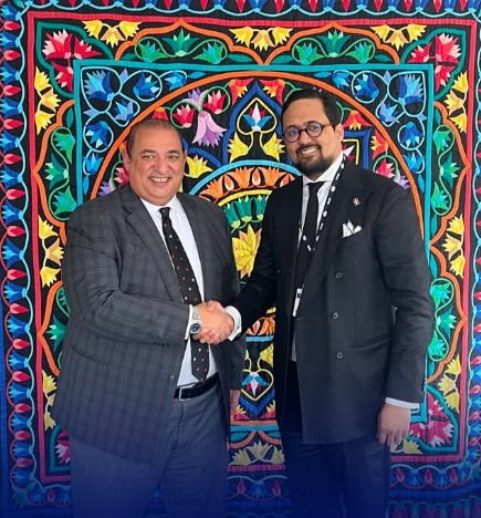 Embajador Bartolomé Pujals sostuvo una reunión con el Sr. Mohamed Khalifa Rahma, Director de la Oficina de Transporte Aéreo de la OACI, con el propósito de continuar fortaleciendo los vínculos de cooperación entre la República Dominicana y la Organización.