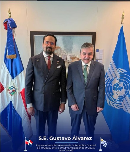 En el marco de un encuentro de cortesía, el Embajador Pujals se reunió con el Representante Permanente de la República Oriental del Uruguay ante la OACI y Embajador de Uruguay ante Canadá, Su Excelencia Gustavo Álvarez. 