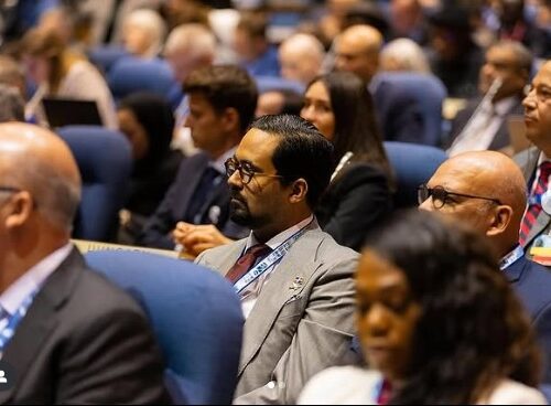 Esta semana inició el 42º Período de Sesiones de la OACI, que reúne a más de 2,000 delegados de gobiernos, la industria y la sociedad civil para definir las políticas globales de la aviación en el próximo trienio. El Embajador Bartolomé Pujals participa junto a los delegados de los 193 Estados Miembros en este trascendental encuentro internacional.