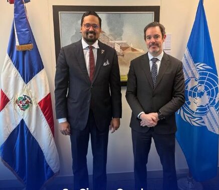 El Embajador Pujals sostuvo una reunión con el Sr. Ciaran Carolan, Gerente de Operaciones y Programas del Directorio de Claves Públicas (PKD) de la OACI, para dar seguimiento a las acciones y procesos relacionados con la participación de la República Dominicana en este sistema. 